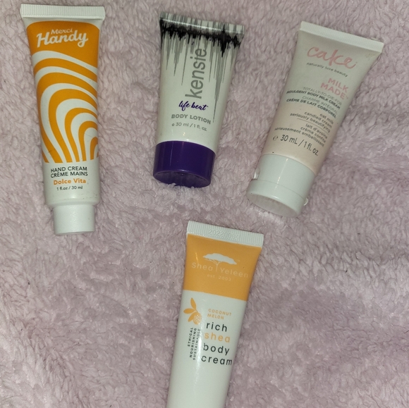 Set of 4 Lotions travel size cake merci,kensie and shea Yeleen - Picture 4 of 6